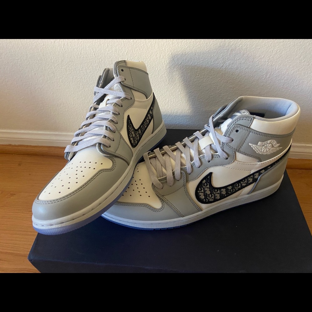 Dior Nike Air Jordan 1 - Picture 3 of 11